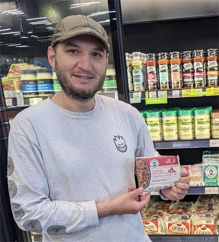 Pleins feux sur un membre du RCIA – Henry’s Tempeh